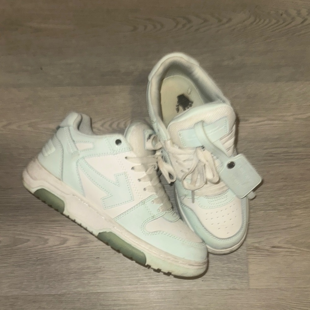 White/mint Sneakers